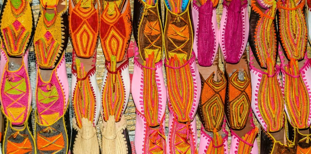 Ambiance Babouche Making: The Red City’s Slipper au Maroc